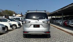 
Toyota Sienta 2018 full									