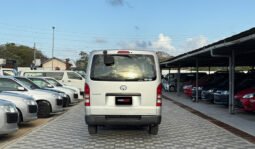 Toyota Hiace 2018 full