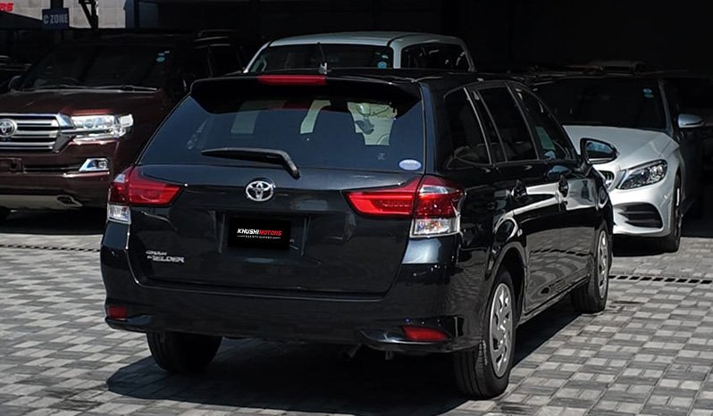 Toyota Corolla Fielder 2018 full