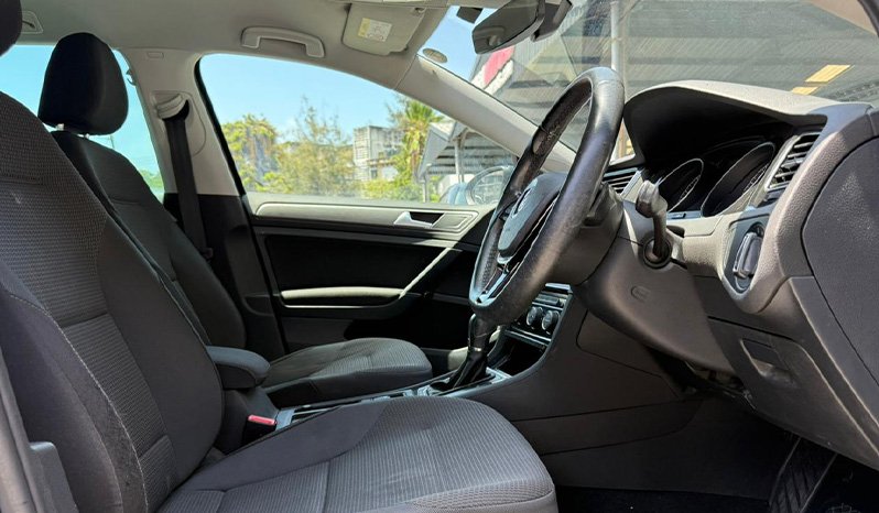 Volkswagen Golf Variant 2018 full