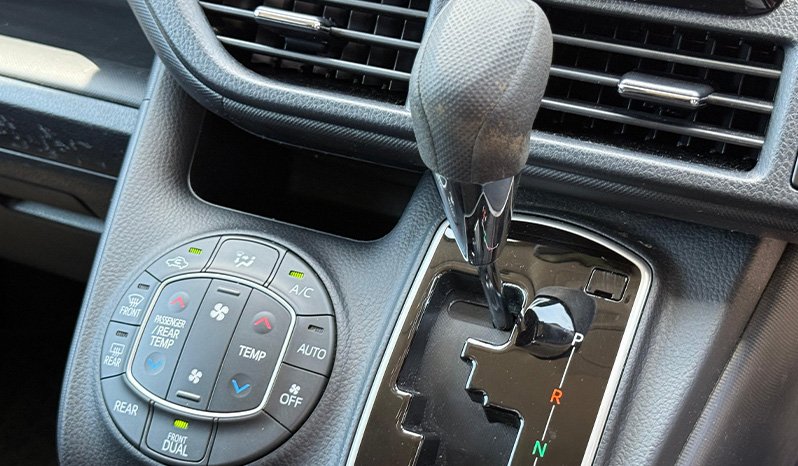 Toyota Noah 2019 full