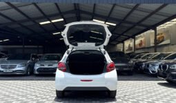 Peugeot 208 2018 full