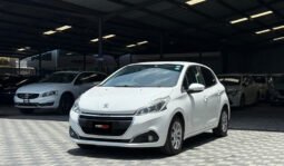 Peugeot 208 2018 full