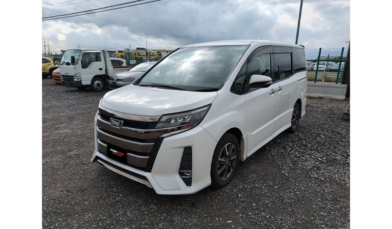 Toyota Noah 2018 full