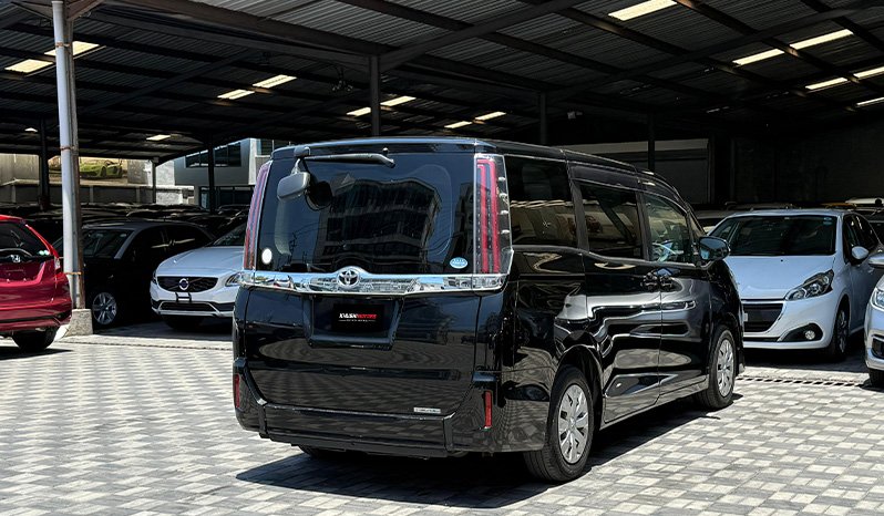 Toyota Noah 2019 full