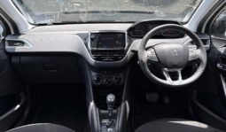 Peugeot 208 2018 full