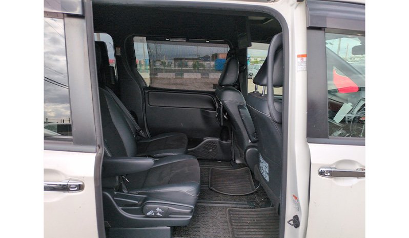 Toyota Noah 2018 full