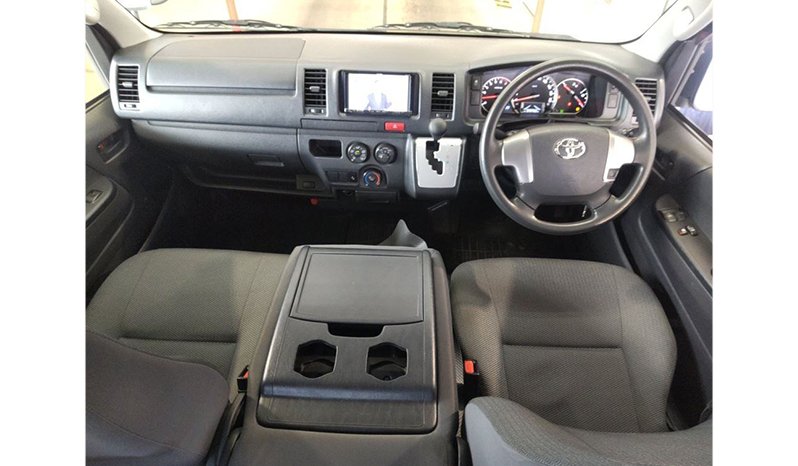Toyota Hiace 2018 full