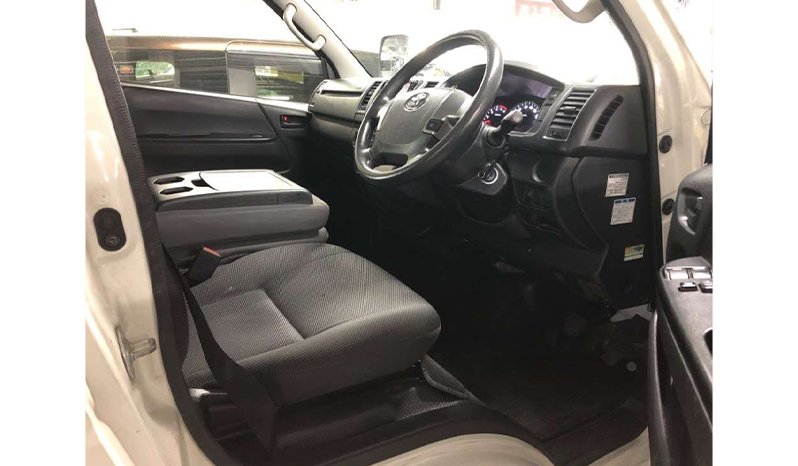 Toyota Hiace 2018 full
