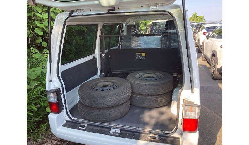 Mazda Bongo 2018 full