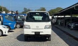 Mazda Bongo 2018 full