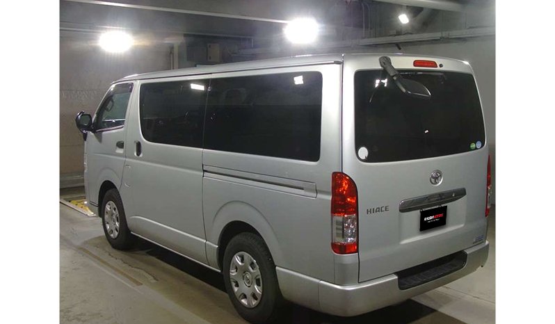 Toyota Hiace 2018 full