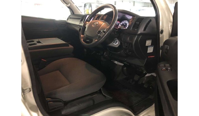 Toyota Hiace 2018 full