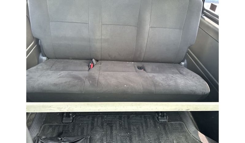 Toyota Hiace 2019 full