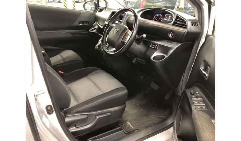 Toyota Sienta 2019 full