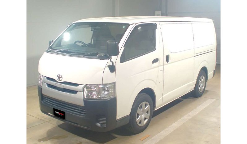 Toyota Hiace 2018 full