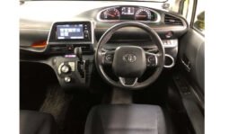 Toyota Sienta 2018 full