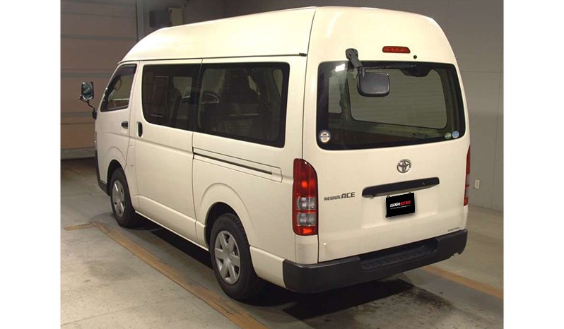 Toyota Regius Van 2019 full