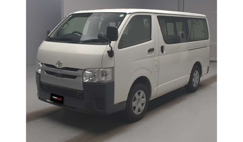 Toyota Hiace 2018 full