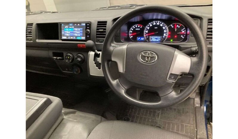 Toyota Hiace 2018 full