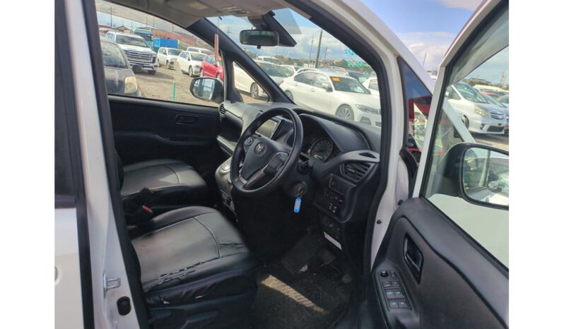 Toyota Noah 2019 full