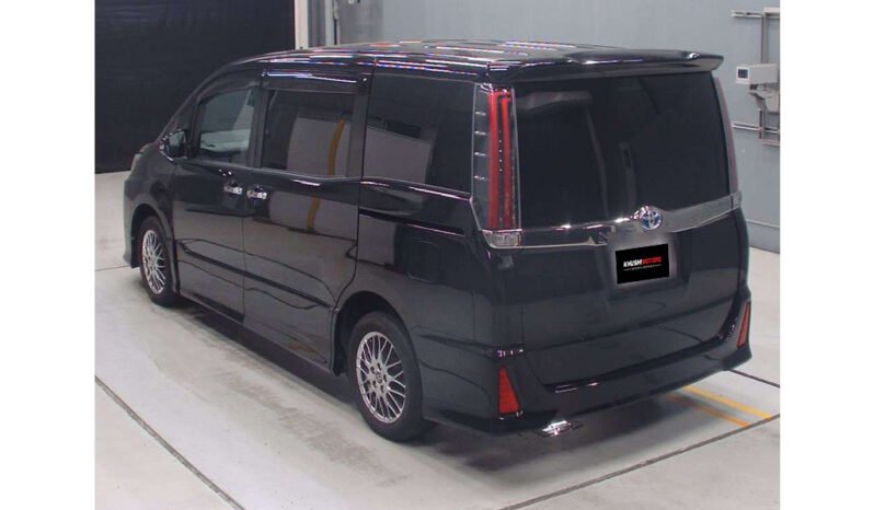 
Toyota Noah 2018 full									