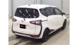 Toyota Sienta 2018 full