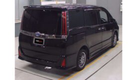 Toyota Noah 2018