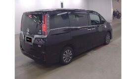 Toyota Noah 2018