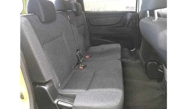 Toyota Sienta 2018 full