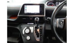 Toyota Sienta 2018 full