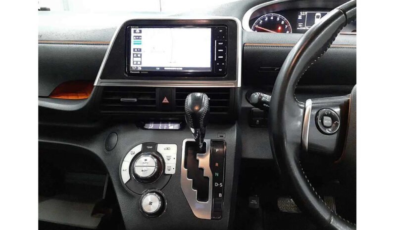 Toyota Sienta 2018 full