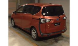 Toyota Sienta 2018 full