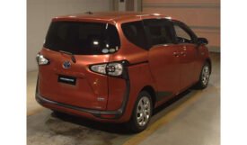 Toyota Sienta 2018