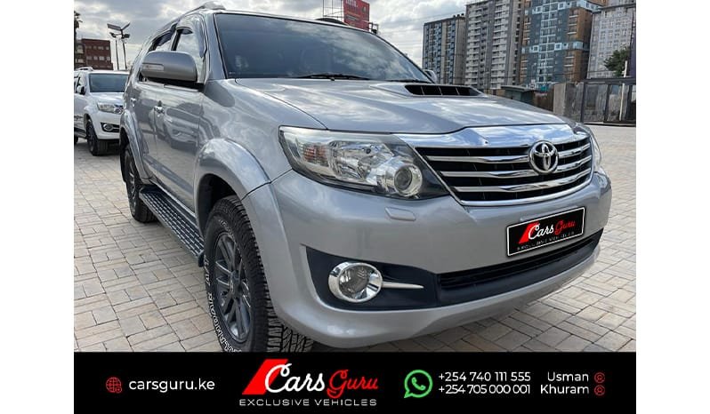 Toyota Fortuner 2015