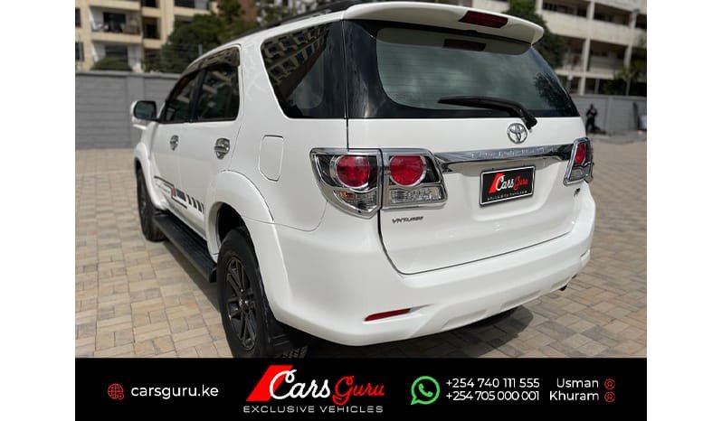 Toyota Fortuner 2015