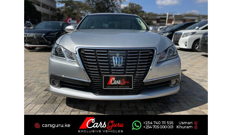 Toyota Crown Royal saloon 2015