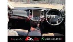 
										Toyota Crown Royal saloon 2015 full									