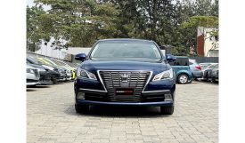 Toyota Crown Royal Saloon 2016