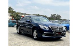 Toyota Crown Royal Saloon 2016