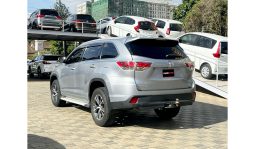 
										Toyota Kluger 2016 full									