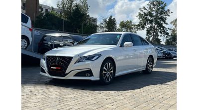 Toyota Crown RS 2018