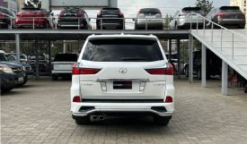 Lexus LX570 2016