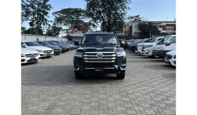 Toyota Land Cruiser V8 2011