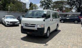 Toyota Hiace 2017