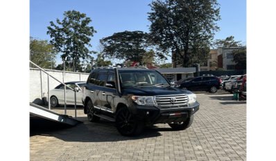 Toyota Land Cruiser V8 2014