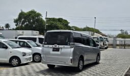 
										Toyota Voxy 2018 full									