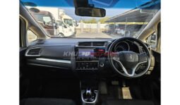 
										Honda Fit 2017 full									