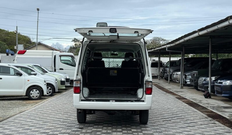Mazda Bongo 2018 full