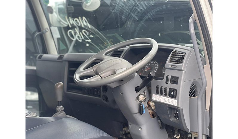 Mitsubishi Fuso 2015 full